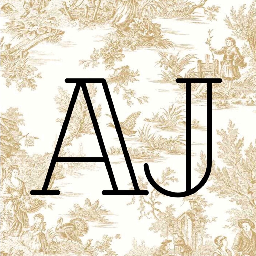 Meet your Posher, Angela